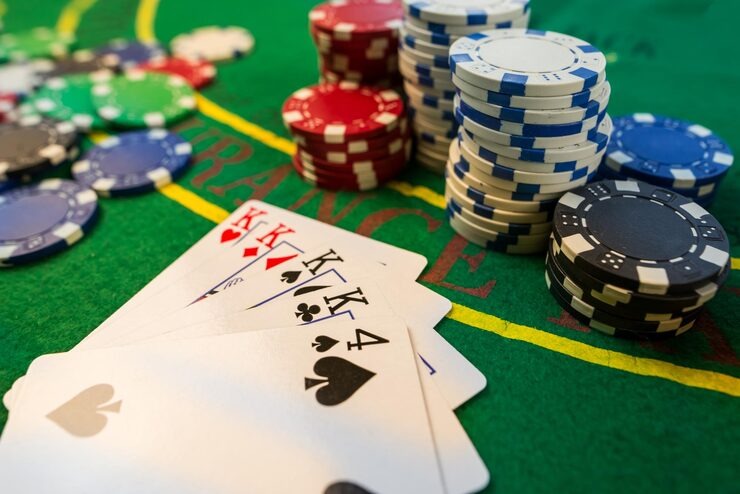 happybet অ্যাপে লাইভ ক্যাসিনো টেবিল এবং স্লট গেমের স্ক্রিনশট